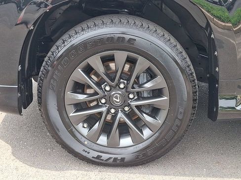 Used 2020 Lexus GX 460 Premium w/ Premium Package AWD/4WD image 32