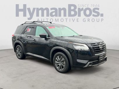 Certified 2022 Nissan Pathfinder SV w/ SV Black Package