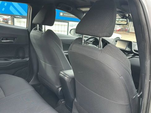 Used 2018 Toyota C-HR XLE image 18