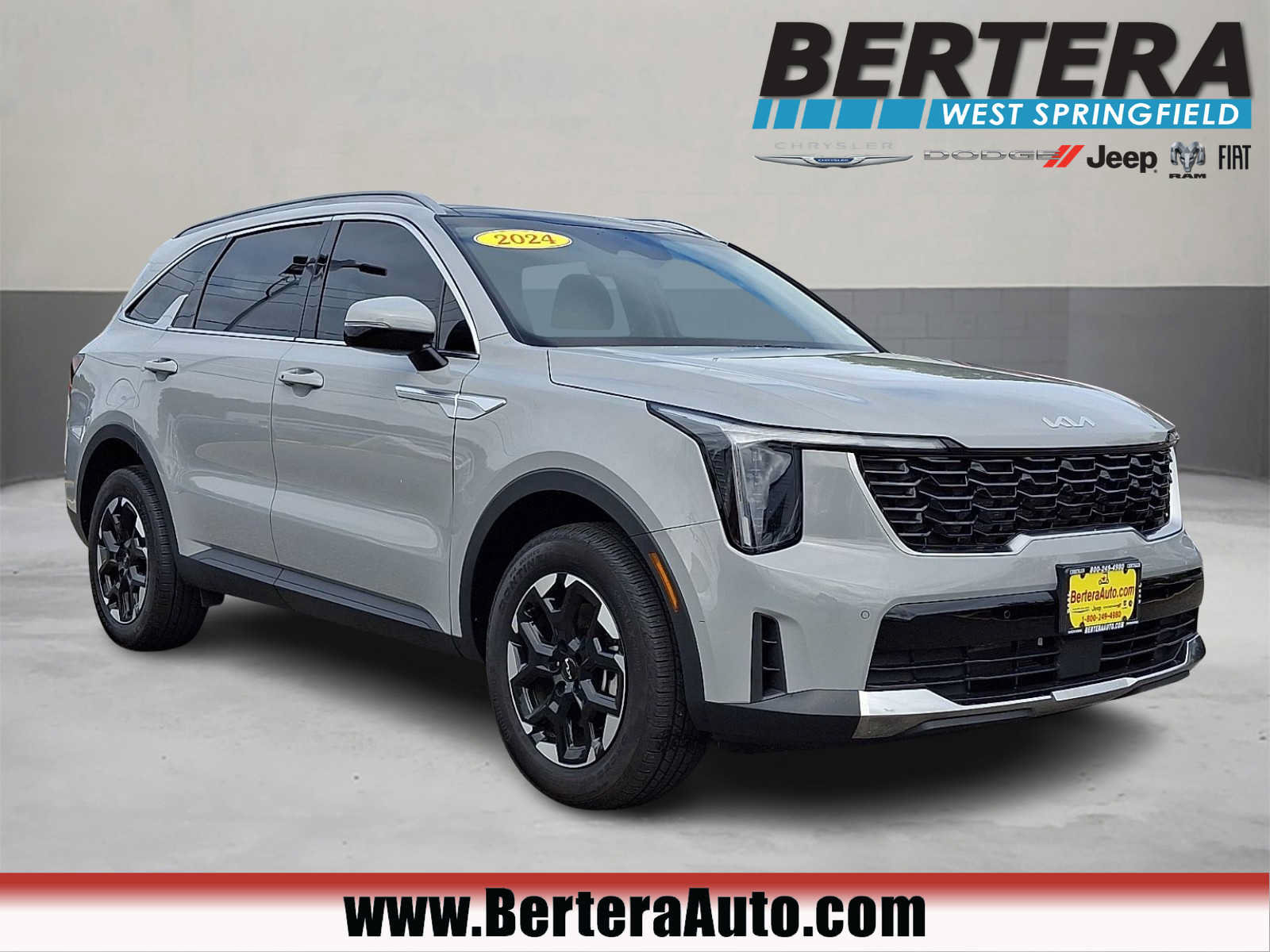 Used 2024 Kia Sorento S w/ Panoramic Sunroof Package AWD/4WD image 1
