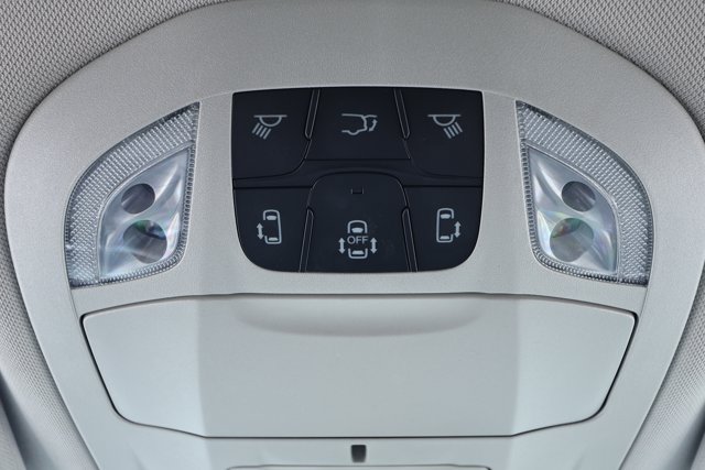 Used 2023 Chrysler Voyager LX FWD image 18