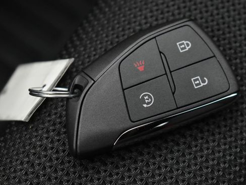 New 2026 GMC Canyon Elevation w/ Convenience Package image 33