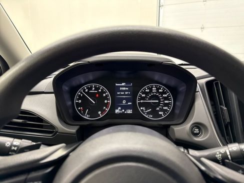 Used 2025 Subaru Crosstrek 2.0i Premium image 16