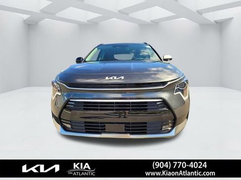 New 2025 Kia Niro EX Touring FWD image 2