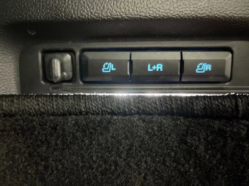 Used 2025 Ford Explorer ST image 17