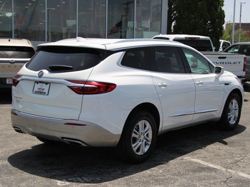 Used 2020 Buick Enclave Essence FWD image 9