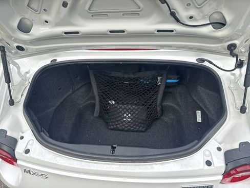 Used 2024 MAZDA MX-5 Miata Grand Touring RWD image 11