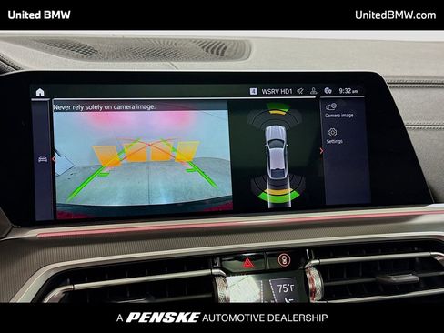 Used 2022 BMW X6 M50i w/ Premium Package image 9