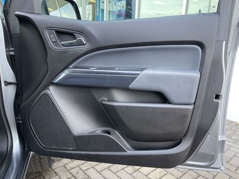Used 2021 Chevrolet Colorado Z71 w/ Safety Package image 32