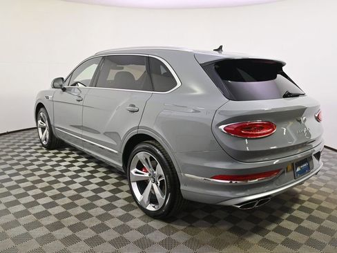 Used 2024 Bentley Bentayga Extended Wheelbase AWD/4WD image 3