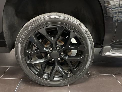 Used 2020 GMC Yukon XL SLT w/ Open Road Package image 15