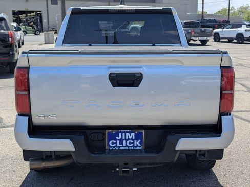 Used 2025 Toyota Tacoma SR5 AWD/4WD image 3