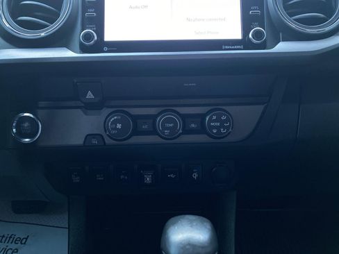 Used 2020 Toyota Tacoma SR5 image 3