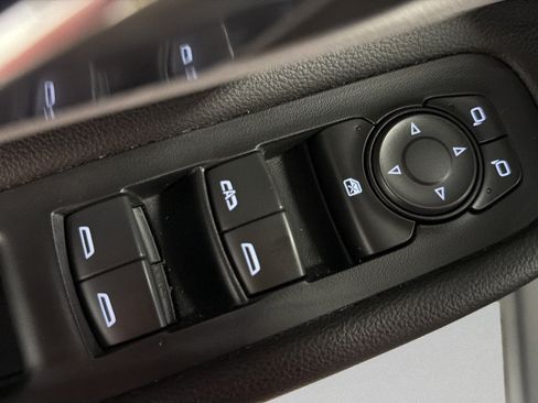 Used 2023 GMC Terrain SLE w/ Driver Convenience Package AWD/4WD image 15