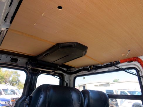 Used 2010 Freightliner Sprinter 2500 image 23