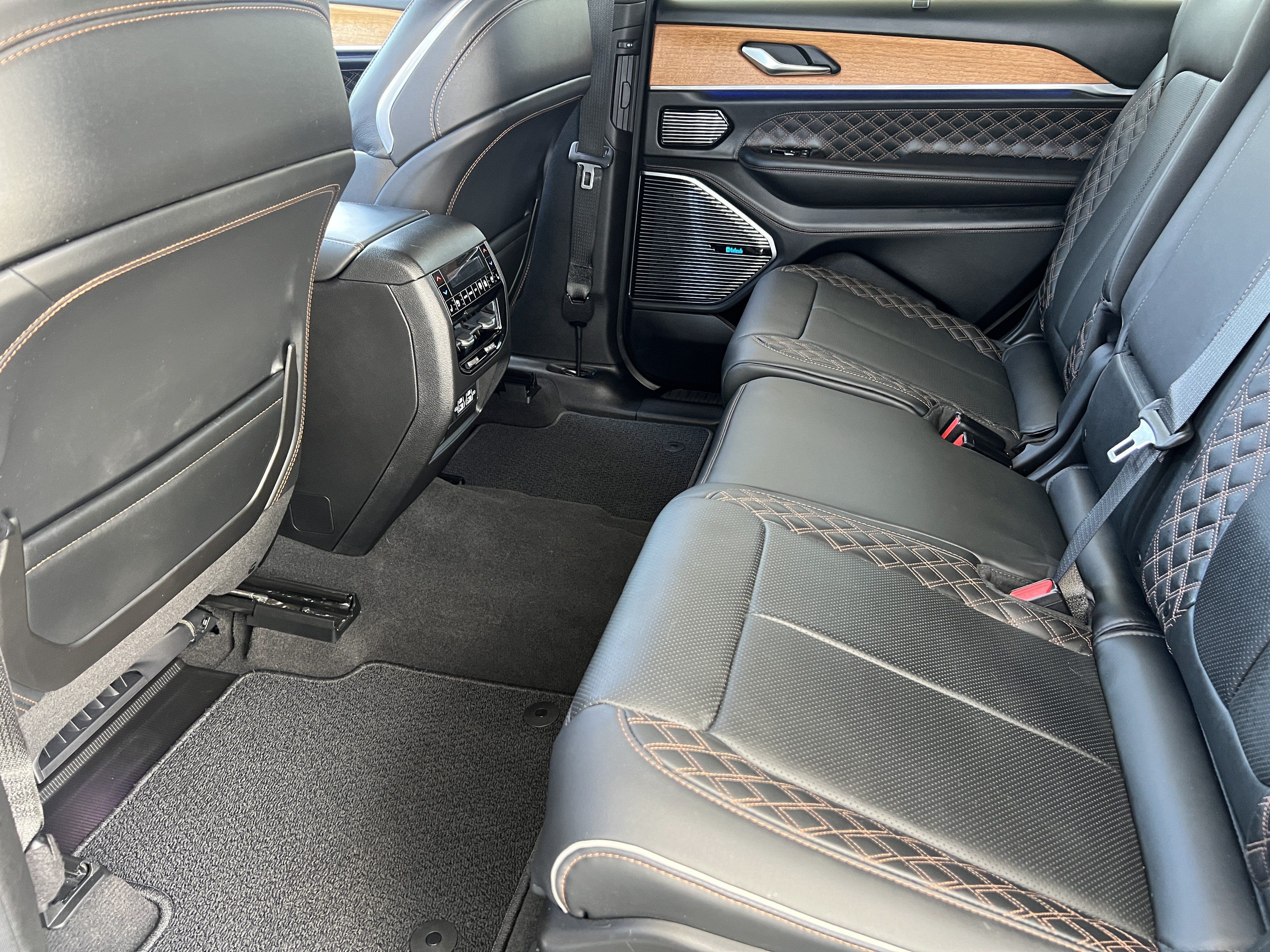 Used 2022 Jeep Grand Cherokee L Summit AWD/4WD image 18
