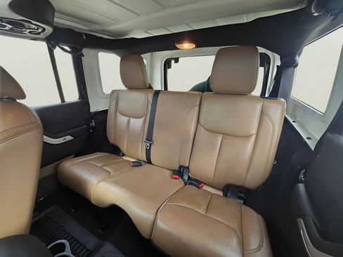 Used 2013 Jeep Wrangler Unlimited Sahara w/ Connectivity Group image 26