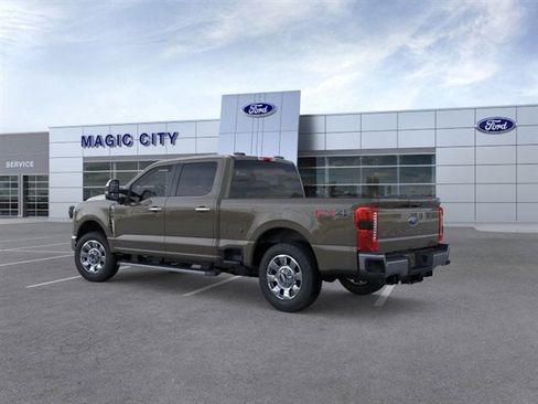 New 2026 Ford F250 Lariat w/ Chrome Package image 4