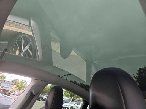 Used 2023 Tesla Model Y 2WD image 17