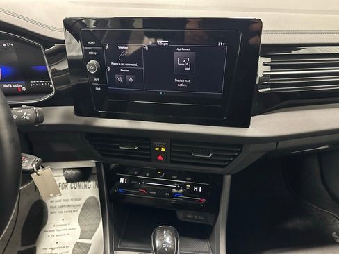 Used 2025 Volkswagen Jetta S image 25