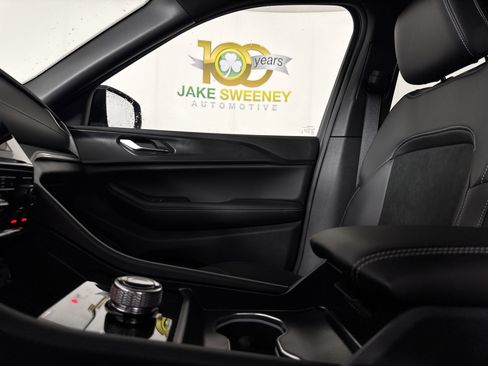 New 2025 Jeep Grand Cherokee Altitude image 28