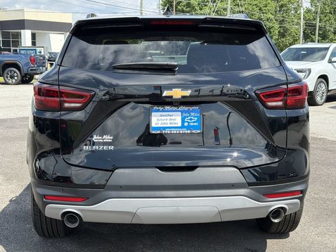 New 2026 Chevrolet Blazer LT w/ Convenience Package FWD image 21