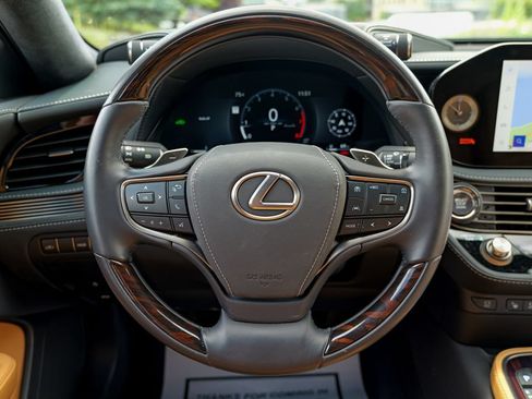 Used 2024 Lexus LS 500 AWD w/ Interior Upgrade Package image 44