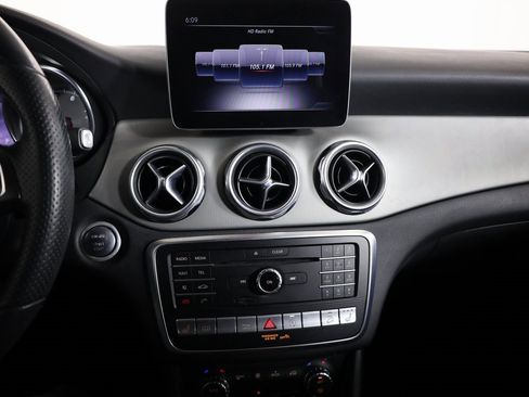 Used 2019 Mercedes-Benz GLA 250 GLA 250 image 23