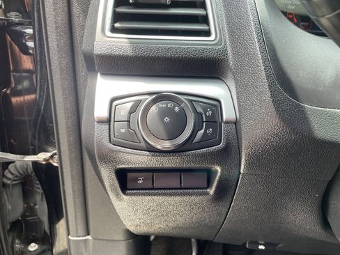 Used 2018 Ford Explorer Limited FWD image 16