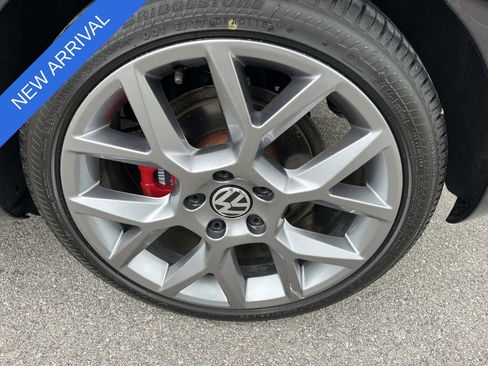 Used 2013 Volkswagen GTI Driver's Edition FWD image 11