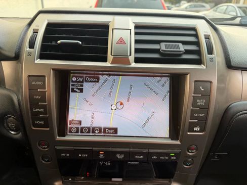 Used 2015 Lexus GX 460 Premium image 18