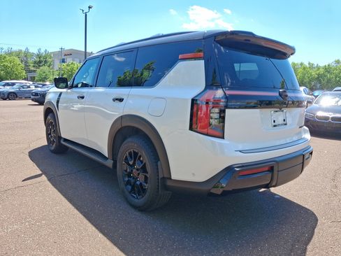 Used 2026 Nissan Armada PRO-4X w/ Captain's Chari Seat Package AWD/4WD image 4