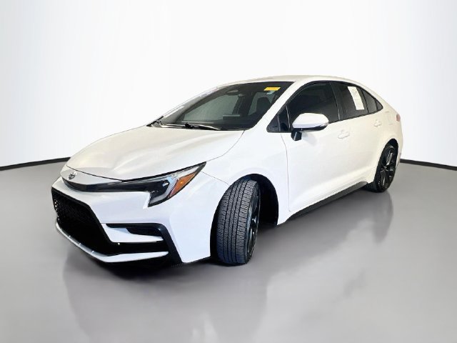 Used 2026 Toyota Corolla SE FWD image 4