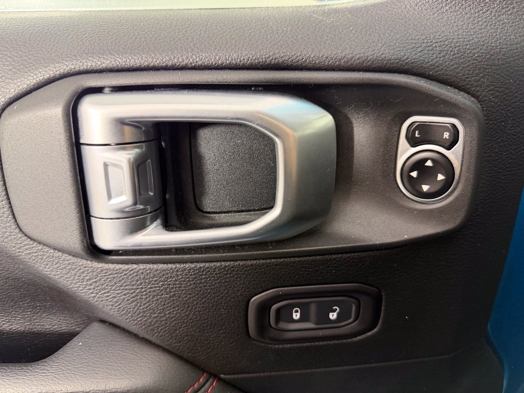 Used 2019 Jeep Wrangler Unlimited Rubicon AWD/4WD image 18