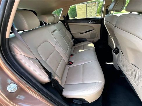 Used 2016 Hyundai Tucson Limited w/ Option Group 03 FWD image 27