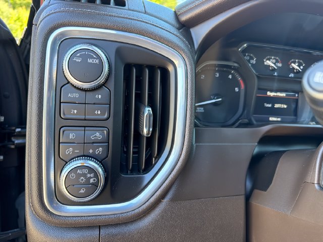 Used 2021 GMC Sierra 2500 SLT AWD/4WD image 21