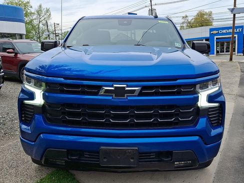 Used 2023 Chevrolet Silverado 1500 RST AWD/4WD image 2