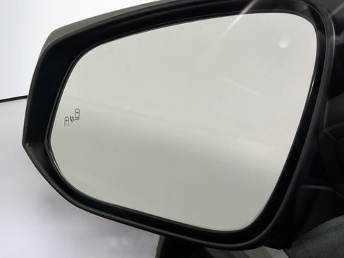 Used 2020 Toyota RAV4 XLE Premium FWD image 16