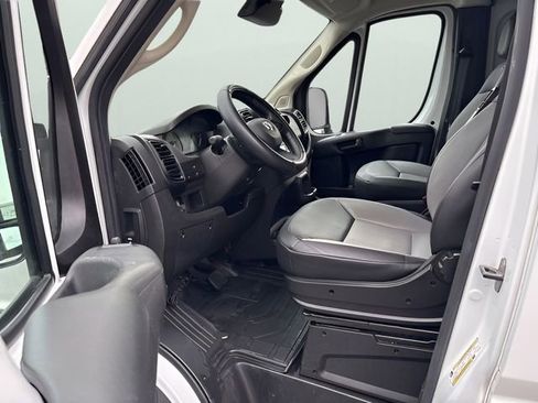 Used 2024 RAM ProMaster 2500 w/ Convenience Group FWD image 11