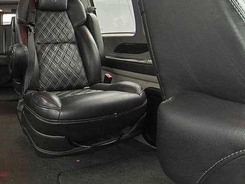 Used 2020 GMC Savana 2500 Extended w/ Enhanced Convenience Package RWD image 25
