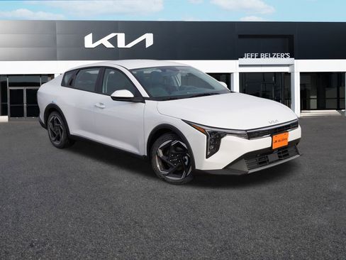 New 2026 Kia K4 EX image 1