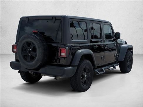 Used 2018 Jeep Wrangler Unlimited Sport image 5