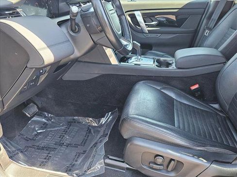 Used 2020 Land Rover Discovery Sport SE AWD/4WD image 16
