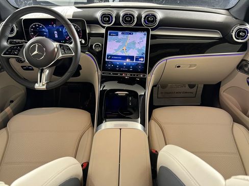 Used 2026 Mercedes-Benz GLC 300 image 8