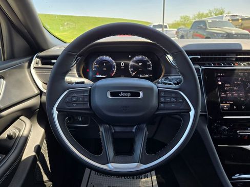 New 2026 Jeep Grand Cherokee L Laredo AWD/4WD image 17