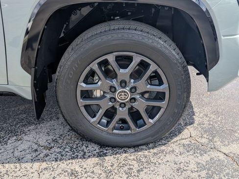 Used 2024 Toyota Tundra Platinum image 17