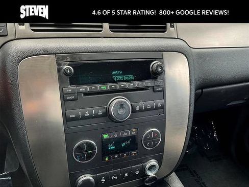 Used 2007 Chevrolet Suburban LT w/ LT Preferred Equipment Group AWD/4WD image 16