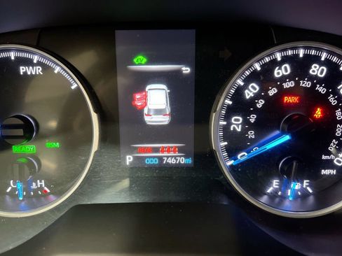 Used 2022 Toyota RAV4 XLE AWD/4WD image 13