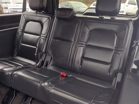Certified 2024 Lincoln Navigator L Reserve image 25