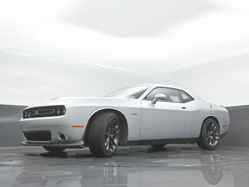 Used 2023 Dodge Challenger R/T w/ Performance Handling Group RWD image 11